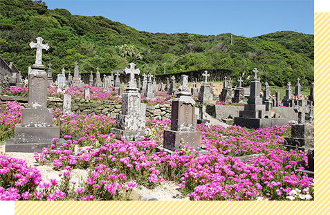 写真：頭ヶ島の白浜地区・白浜共同墓地